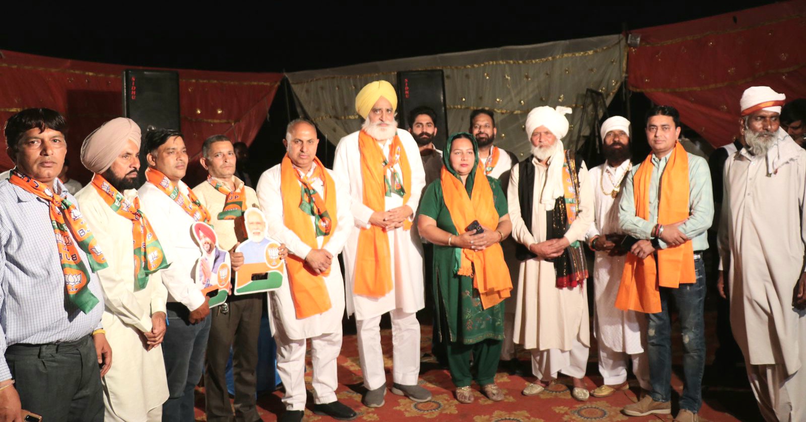 Sandhu, Modgil, Bansal, Dr. Sharma campaigned door-to-door for Ravneet Bittu and sought votes for the BJP.